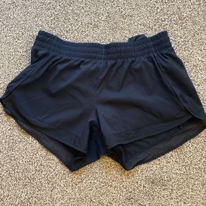 Athleta Mesh Racer Run Short 4” Large
